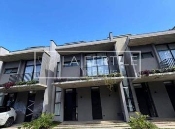 Casa · 154m² · 3 Quartos · 2 Vagas · Sobrado com 3 Quartos, 1 Suíte, 154M², à Venda por R$ 1.270.000,00 - Xaxim, Curitiba (Pr)