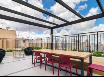 Apartamento · 17m² · 1 Quarto · Studio com 1 Quarto, 17M², Aluguel de R$ 1.750,00 + Taxas - Centro, Curitiba (Pr)