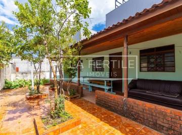 Casa · 154m² · 4 Quartos · 2 Vagas · Sobrado com 4 Quartos, 1 Suíte, 154M², à Venda por R$ 1.200.000,00 - Xaxim, Curitiba (Pr)
