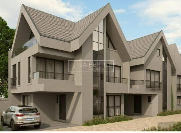 Casa · 204m² · 4 Quartos · 2 Vagas · Casa com 4 Quartos, 4 Suítes, 204M², à Venda por R$ 2.447.000,00 - Ahú, Curitiba (Pr)