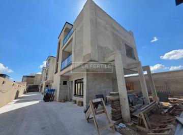 Casa · 133m² · 3 Quartos · 3 Vagas · Sobrado de Condomínio com 3 Quartos, 3 Suítes, 133.92M², à Venda por R$ 1.050.000,00 - Hauer, Curiti