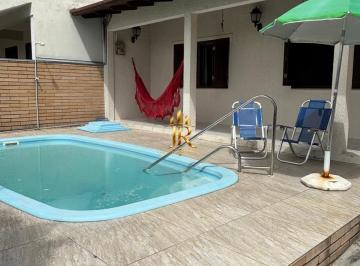 Casa · 180m² · 3 Quartos · 2 Vagas · Casa à venda - no Centro