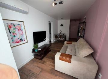 Apartamento · 57m² · 2 Quartos · Apartamento térreo de 2 quartos com pátio no bairro Bom Fim em Porto Alegre
