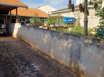 7774015250.jpg · Excelente imóvel a venda no Jd Botânico - MaringáConstrução de 70 m²        terreno de 305 m². Possu