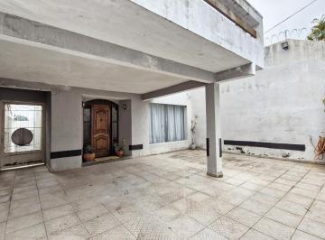 IMG_20260607_065351_000.jpeg · Espetacular casa para venda em Jardim Tremembe com 3 quartos, sendo 3 suítes, 216m² - fabio-dantas#Z