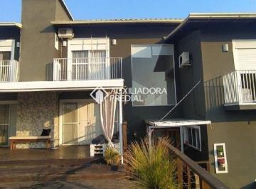Casa · 270m² · 3 Quartos · 2 Vagas · Casa com Vista no Ribeirão da Ilha