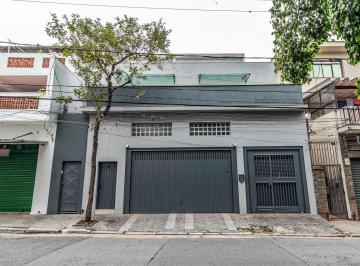 Comercial · 320m² · 4 Vagas · Galpão na Rua Leonor Barbosa Rodrigues, N. 83 • 320 m²