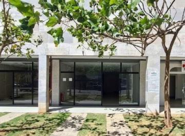 Comercial · 360m² · Loja na Avenida Doutor Guilherme Dumont Vilares, N. 1450 - Lojas 7, 9 e 10 • 360 m²