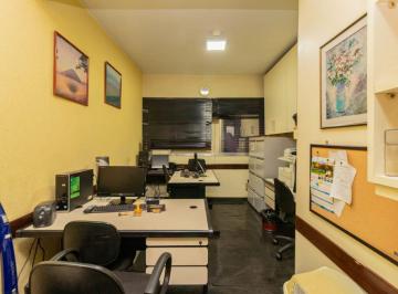 Comercial · 150m² · Sala comercial na Rua Moreira de Godói, N. 664 - 05 • 150 m²