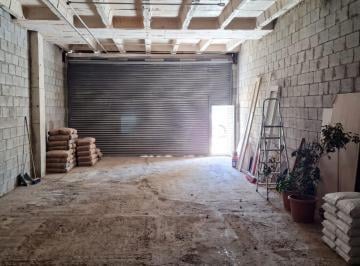 Comercial · 90m² · Loja na Avenida Doutor Guilherme Dumont Vilares, N. 1450 - Loja 7 • 90 m²
