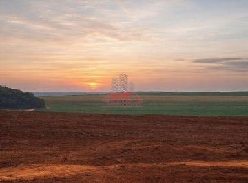 Infraestrutura completa para pecuária de corte, com currais robustos e divisão de pastos integrada. · Fazenda à Venda em Frutal - MG | 462 Alqueires e Renda