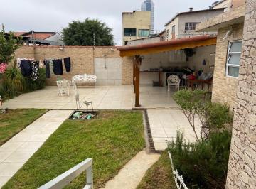 202605262306135906.jpg · Sobrado com 5 dormitórios, 2 suítes, hidromassagem, amplo quintal e 4 vagas no Parque São Lucas  Ve