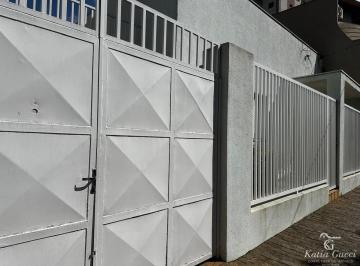 Casa · 137m² · 3 Quartos · 1 Vaga · Casa à venda com 3 dormitórios, 2 banheiros, 2 vagas por R$ 795.000,00
