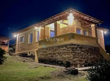 31779806930438.jpg · Fazenda centenária de 1920, restaurada, em Itapira, SP