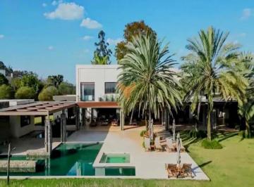 Casa · 3600m² · 6 Quartos · 10 Vagas · Casa para venda em Fazenda Vila Real De Itu de 3600.00m² com 6 Quartos, 6 Suites e 10 Garagens