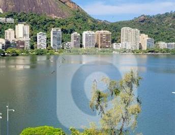 Apartamento · 79m² · 2 Quartos · 1 Vaga · Vendo Apartamento na Lagoa  de 2 quartos sendo 1 suíte com entrada Pela Borges de Medeiros