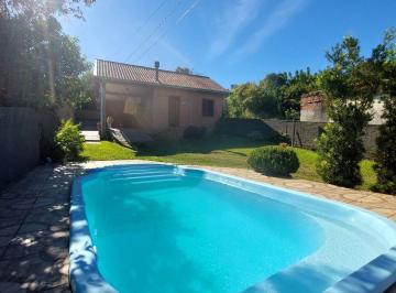 Casa · 2 Quartos · 1 Vaga · 
                                Casa com Piscina à Venda em Santo Onofre, Viamão
                  