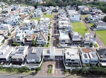 Foto 1 · 
                    Terreno à venda no Residencial Boulevard Versailles - Curitiba/PR
             