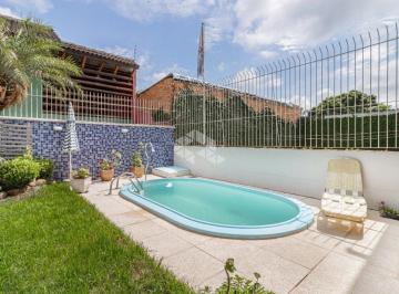Casa · 166m² · 3 Quartos · 4 Vagas · Casa 3 dormitórios com piscina no bairro Ipanema, Porto Alegre