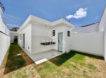 Casa · 180m² · 3 Quartos · 2 Vagas · Casa Geminada Linear com 3 Quartos sendo 1 Suíte à Venda, 180m², 2 Vagas, Bairro Planalto, próximo a