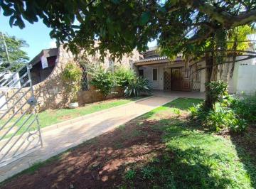 Casa · 372m² · 3 Quartos · 4 Vagas · Casa para Locação Residencial ou Comercial com 03 Suítes, Piscina e Espaço Ideal para Clínicas e Esc