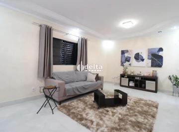 Casa · 280m² · 3 Quartos · 5 Vagas · Casa residencial com 3 quartos sendo 2 suítes disponível para locação e venda no bairro Jardim Patrí