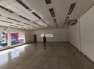 Comercial · 214m² · 12 Vagas · Loja disponível para locação no bairro Centro em Uberlândia-MG.