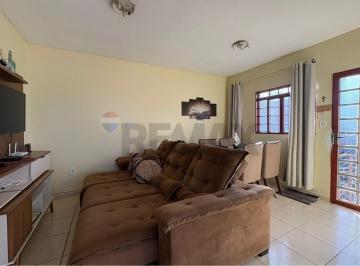 Casa · 260m² · 6 Quartos · 2 Vagas · CASA SOBRADO COM 3 RESIDENCIAS RIACHO FUNDO 2 EXCELENTE RENDA