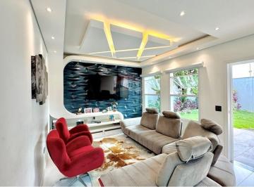 Casa · 248m² · 4 Quartos · 3 Vagas · Casa para venda em Vila Romanópolis de 248.40m² com 4 Quartos, 2 Suites e 3 Garagens
