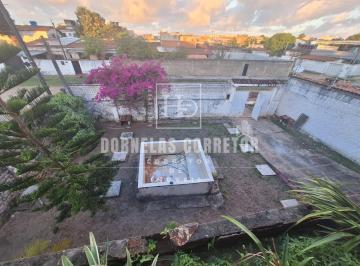 Casa · 300m² · 6 Quartos · 4 Vagas · Duas Casas em Terreno de 450m² – Excelente Oportunidade