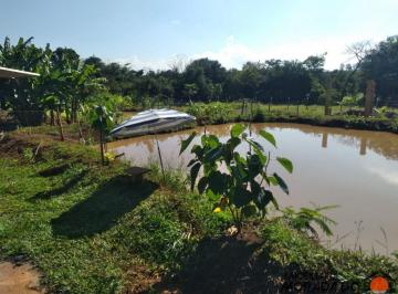 7904615250.jpg · Chácara com área de 3.000 m2, com nascentes.Área de lazer de 80 m2, em alvenaria, com uma suíte e co