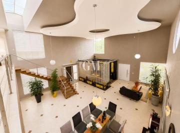 Casa · 313m² · 3 Quartos · 4 Vagas · Condomínio Reserva da Serra - Casa Alto Padrão com Pé-Direito Duplo, Piscina e Paisagismo no Reserva