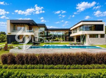Casa · 1680m² · 9 Quartos · 6 Vagas · Fazenda da Grama - Casa Resort disponível para locação na Fazenda da Grama em Itupeva