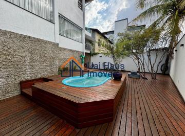 Casa · 433m² · 8 Quartos · 3 Vagas · Casa SUSTENTÁVEL