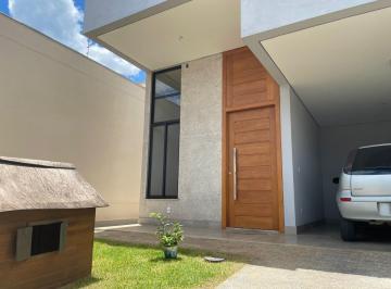 Casa · 125m² · 3 Quartos · 2 Vagas · Excelente casa a venda no Centro de Lagoa Santa
