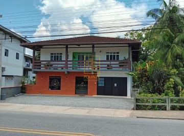 Casa · 300m² · 4 Quartos · 3 Vagas · Casa com sala comercial e amplo terreno no bairro Testo Rega em Pomerode