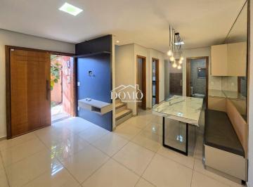 t1nhvzy2yte0otu2m2finza3_md · Linda casa duplex com 03 quartos e 01 suíte