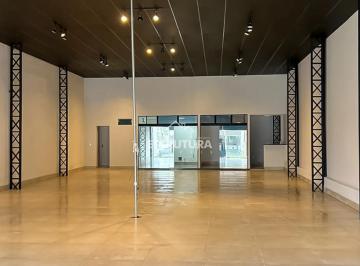 Comercial · 300m² · Prédio Comercial para alugar em Vila Do Rádio de 300.00m²