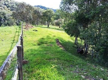 rqch002-1 · Chácara 6.500 m² em Rancho Queimado com açude nascente fibra e acesso