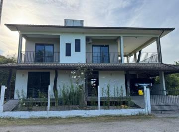 sa003-1 · Casa porteira fechada com 4 quartos, suíte e 250 m² em Santo Amaro da Imperatriz