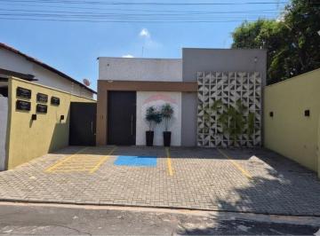 Comercial · 10m² · 3 Vagas · Sala Comercial para alugar em Jardim Girassol de 10.00m² com 3 Garagens