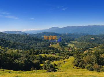 bpiaugq2yte0ngfiywrmmwiw_md · Paraíso em Águas Mornas • Vista Cinematográfica, Cachoeiras e Casa de 3 Quartos