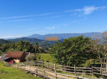 ooovtwm62plu7bvakseoocdsfkacsk7ti1ekuwbg2yte0ngvinzuymwy1_md · Paraíso em Águas Mornas • Vista Cinematográfica, Cachoeiras e Casa de 3 Quartos