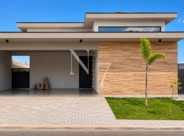 Casa · 193m² · 3 Quartos · 4 Vagas · Casa Nova com 03 Suítes, Mobiliada, Decorada, Condomínio dentro da Cidade.