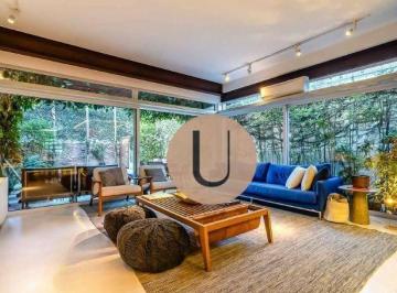 cf52317e9e60f9e2b365e57f9a374c966838ffb7 · Vila Nova Conceição: 314 m², 3 suítes e uma casa contemporânea ao lado do Ibirapuera