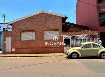 6565f2fa421301b6b2112e7760e2a1420f705a79 · Casa com 3 dormitórios para alugar, 168 m² por R$ 3.000,00/mês - Setor Central - Itumbiara/GO
