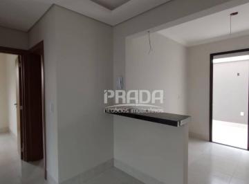 b61f2a9dc92e0880663a6804d8b5348bd60014cd · Apartamento à venda com 2 quartos sendo 1 suíte - Santa Mônica - Uberlândia/MG.