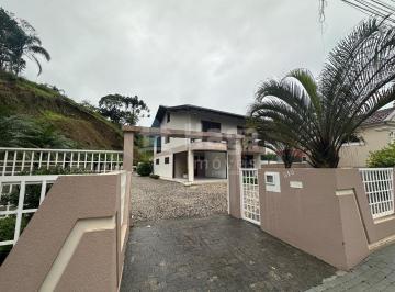 Casa · 250m² · 5 Quartos · 1 Vaga · Casa à venda no Bairro Cascata em Nova Trento/SC