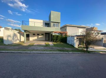 Casa de 4 quartos, Jundiaí · Casa de Condomínio Locação com 4 Quartos 3 suítes-Bosque dos Jatobás-Jundiaí-sp Engordadouro