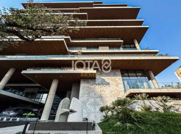 Apartamento · 198m² · 2 Quartos · 3 Vagas · Apartamento à venda - em Batel